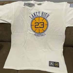 NIKE AIR JORDAN LANEY HIGH SCHOOL T-SHIRT BLUE/YELLOW/WHITE COLOR SIZE LARGE